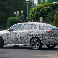 BMW X2 次期型プロトタイプ（スクープ写真）
