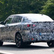 BMW X2 次期型プロトタイプ（スクープ写真）