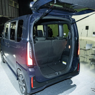 ホンダ N-BOXカスタム 新型