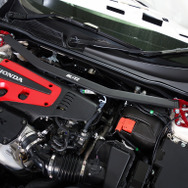 BLITZ STRUT TOWER BAR（ストラットタワーバー）フロント用［96142］シビックタイプR（FL5）実装例