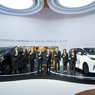GIIAS2023で開催されたレクサス『LM』のプレスカンファレンス
