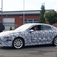 メルセデスベンツ CLA EV（仮）市販型プロトタイプ（スクープ写真）
