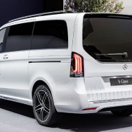 メルセデスベンツ Vクラス 改良新型の「AMGライン・パッケージ」装着車