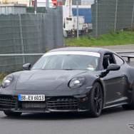 ポルシェ 911 GTSハイブリッド プロトタイプ エアロパッケージ（スクープ写真）
