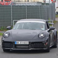 ポルシェ 911 GTSハイブリッド プロトタイプ エアロパッケージ（スクープ写真）