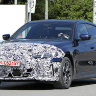 BMW i4 改良新型プロトタイプ（スクープ写真）