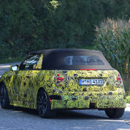 MINI コンバーチブル JCW 次期型プロトタイプ（スクープ写真）