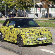 MINI コンバーチブル JCW 次期型プロトタイプ（スクープ写真）