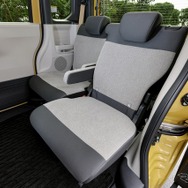 ホンダ N-BOX 新型（オータムイエロー・パール）
