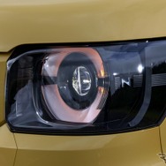 ホンダ N-BOX 新型（オータムイエロー・パール）