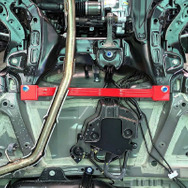 SUSTEC UNDER BRACE新型HONDA N-BOX（JF5）用実装例（フロント）