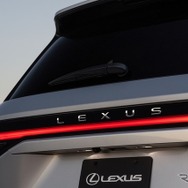 レクサス TX のハイブリッド車「TX500h」