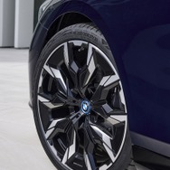 BMW i5 の「eDrive40」