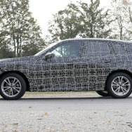 BMW X3 次期型プロトタイプ（スクープ写真）