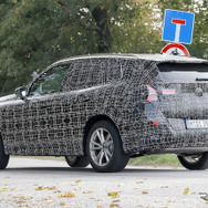 BMW X3 次期型プロトタイプ（スクープ写真）