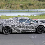 シボレー コルベット ZR1 新型プロトタイプ。ナンバー104M929の車両（スクープ写真）