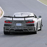 シボレー コルベット ZR1 新型プロトタイプ。ナンバー104M929の車両（スクープ写真）