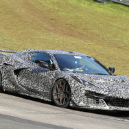 シボレー コルベット ZR1 新型プロトタイプ。ナンバー105M108の車両（スクープ写真）