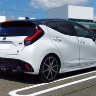 FLEX Z［VSTM0-C1AS2］TOYOTAアクアGR SPORT用実装例