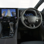 TV-KITを接続することで同乗者が楽しめる空間に生まれ変わる