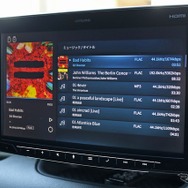 音楽プレイヤーとしてオーディオテクニカのAT-HRP5を取り入れた。メニューなどは車載モニターに映し出すことができる。
