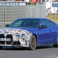 BMW M4クーペ 改良新型プロトタイプ（スクープ写真）