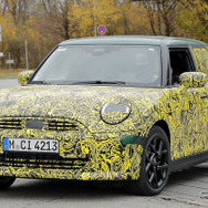 MINI 5ドアハッチバック ICEモデル 改良新型プロトタイプ（スクープ写真）