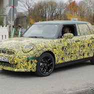 MINI 5ドアハッチバック ICEモデル 改良新型プロトタイプ（スクープ写真）