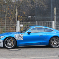 メルセデスAMG GT 43 直6モデルのプロトタイプ（スクープ写真）