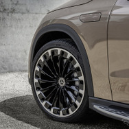 メルセデスベンツ EQE SUV（写真は海外仕様）