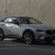 マツダ CX-3 Vivid Monotone（現行モデル）