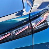 プジョー 408 PHEV
