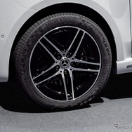 メルセデスベンツ Vクラス 改良新型の「AMGライン・パッケージ」装着車