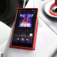 DAPにはAKのSP1000をチョイス。デジタルによるクリアでシャープな音質を引き出したくて光デジタル出力を利用する。