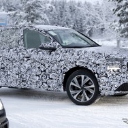 アウディ Q7 次期型と見られるプロトタイプ車両（スクープ写真）