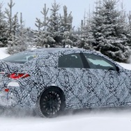 メルセデスAMG EQAセダン プロトタイプ（スクープ写真）
