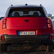 MINI カントリーマン 新型の「カントリーマンS ALL4」の「JCW」仕様