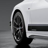 BMW 4シリーズ 改良新型の「Mパフォーマンスパーツ」装着車