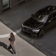 ボルボ XC60リチャージ アルティメット T6 AWD プラグインハイブリッド ブラックエディション