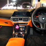 M3の内観美をそのままに市販オーディオをスマートに融合。DAP再生ほか、純正オーディオも高音質で聴ける