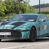 アストンマーティン DBS 後継 V12スーパーカーのプロトタイプ（スクープ写真）