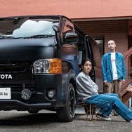 HIACE THE CREWVAN