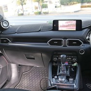 コクピットのデザインはあくまでも純正イメージを崩さないスマートさをリクエストしたという岡本さん。