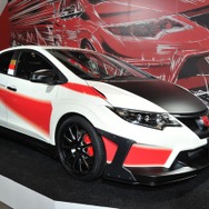 無限 シビック TYPE R コンセプト（東京オートサロン16）