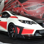 無限 シビック TYPE R コンセプト（東京オートサロン16）