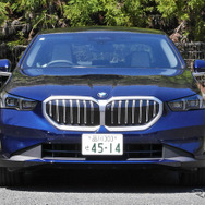 BMW 5シリーズ 新型（523i）