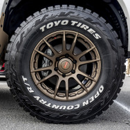 トヨタ プラド×グラムライツ57XR-X　285/70R17