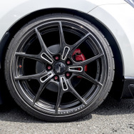 スズキ スイフト×グラムライツ57FX　205/40R18