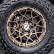 トヨタ ハイラックス×チームデイトナM8　285/70R17