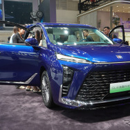 ビュイック GL8 陸尊 PHEV（北京モーターショー2024）